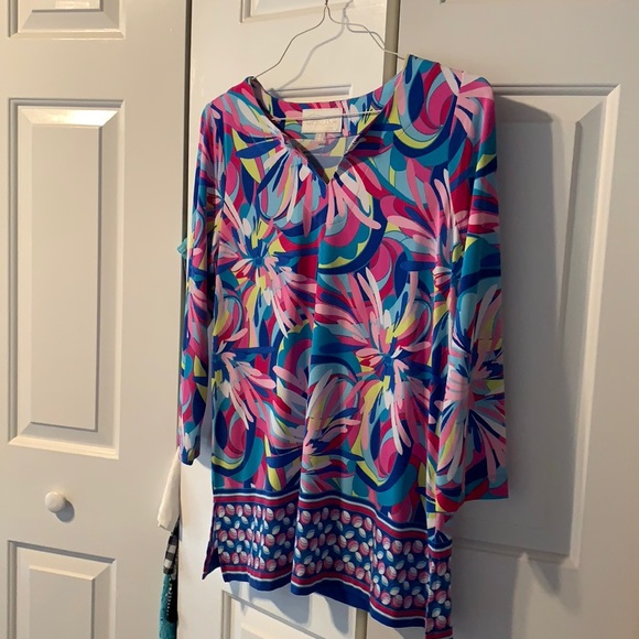 Pappagallo Tops - Women’s tunic top by Pappagallo
